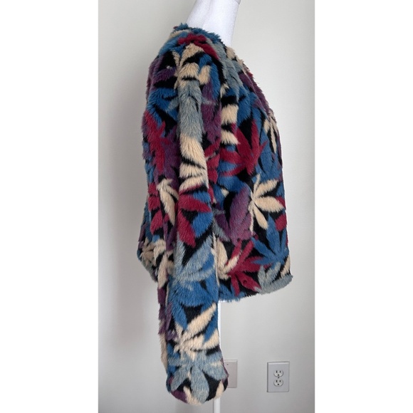 Band Of the Free Faux Fur Cannibis, Weed, Colorful Marijuana Leaf Pattern, Small - Picture 3 of 4